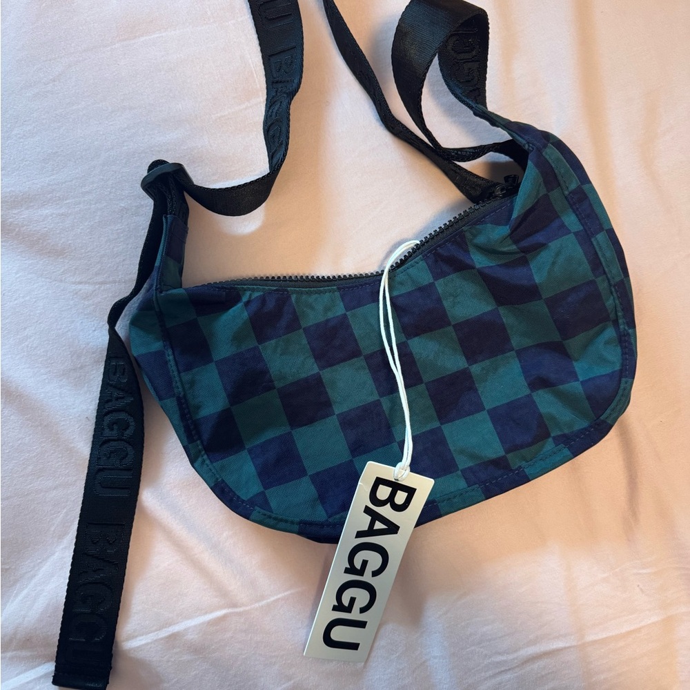 BAGGU - Small Nylon Crescent Bag